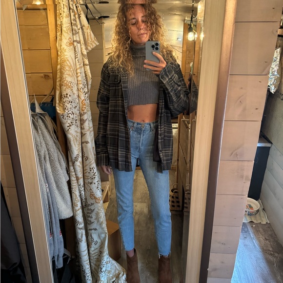 Hi I’m Drea!! 👢👜👛👠👗👚🎒👡👙 - Picture 5 of 10